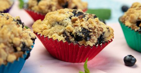 Muffinki z borówkami pod kruszonką