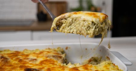 Ryż pesto z kurczakiem. Genialny obiad prosto z piekarnika