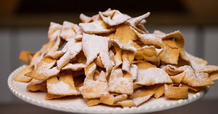 Pieczone faworki z OVI