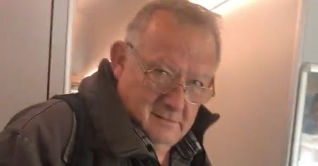 Dominik Tarczyński kontra Adam Michnik. Spotkanie w pociągu