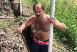 Sławomir wymachuje łopatą w ogrodzie. "Nie będę k... całe życie rowów kopał"