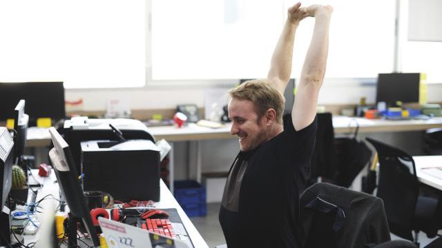 Oto 3 zawody, w których o pracę nie trzeba się martwić. O zarobki również