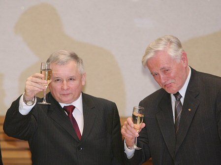 Premier J. Kaczyński zakończył wizytę na Litwie