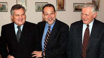 Prezydent Aleksander Kwaniewski, szef dyplomacji UE Javier Solana i prezydent Litwy Valdas Adamkus