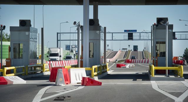 A4: na odcinku, który miał być bezpłatny, już stawiają bramki