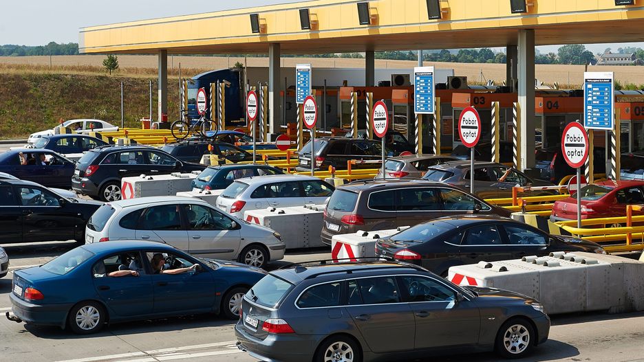Bramki na autostradach to często powód korków.