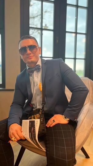 Conan Kaźmierski na wyścigach konnych