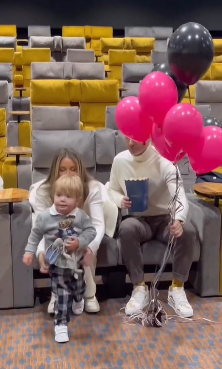 Małgorzata Rozenek z rodziną w kinie