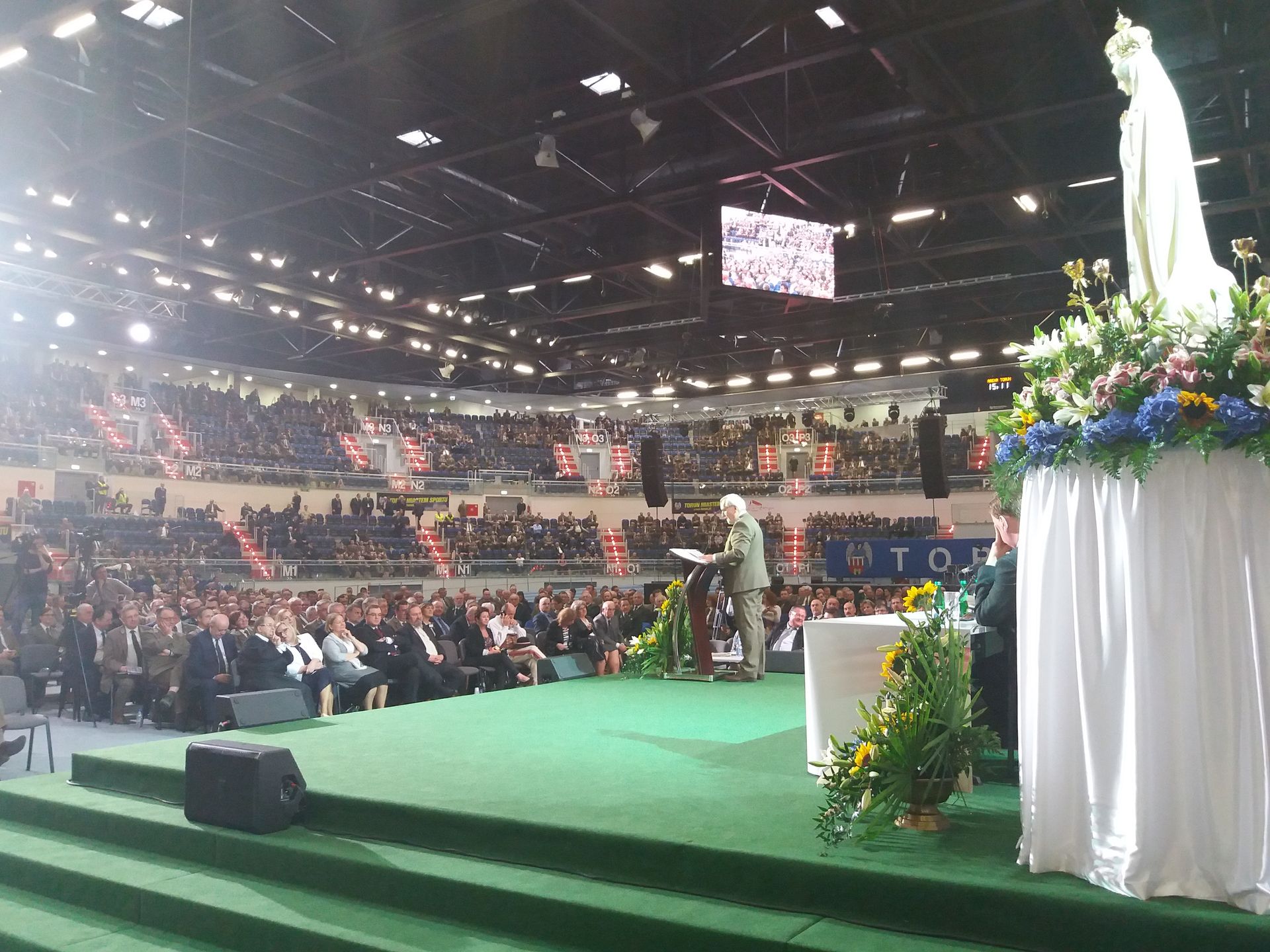 O. Tadeusz Rydzyk i Beata Kempa na konferencji w Toruniu 