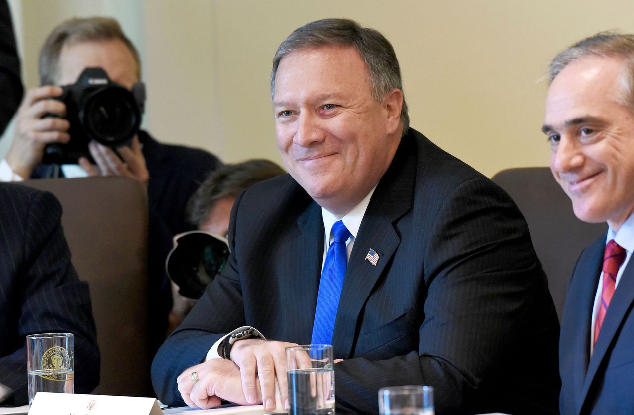 Korea Płn. produkuje materiały do bomb nuklearnych. Mike Pompeo zeznawał przed komisą