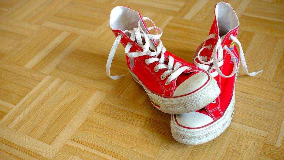 Buty możesz prać w pralce albo ręcznie - wszystko zależy od ich materiału.