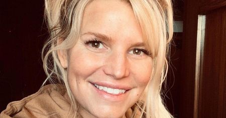 Jessica Simpson bardzo mocno schudła. Oto jej sposoby na dobrą sylwetkę