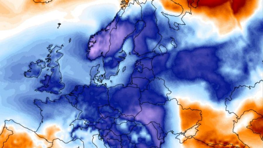 Nie powinno być takich mrozów o tej porze roku - pokazuje analiza Climate Reanalyzer. Jest co najmniej o 10 stopni za chłodno.