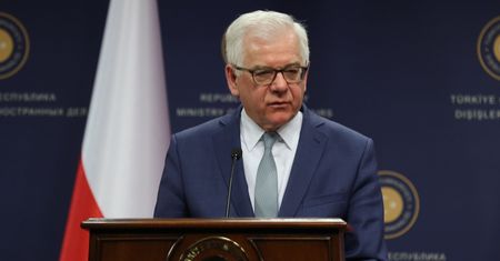 Jacek Czaputowicz: ustawę 447 oceniamy negatywnie