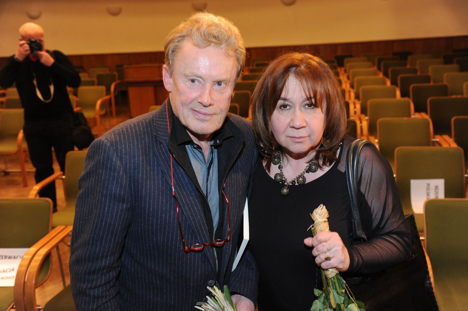 Krystynę Demską-Olbrychską wiązały z Douglasem więzy rodzinne, Daniela Olbrychskiego - więzy przyjaźni.