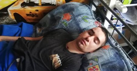 Poznań: mężczyzna wepchnął 20-latka na jezdnię, a kobieta go przejechała. Ruszył proces