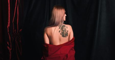 Tatuaże damskie na plecach