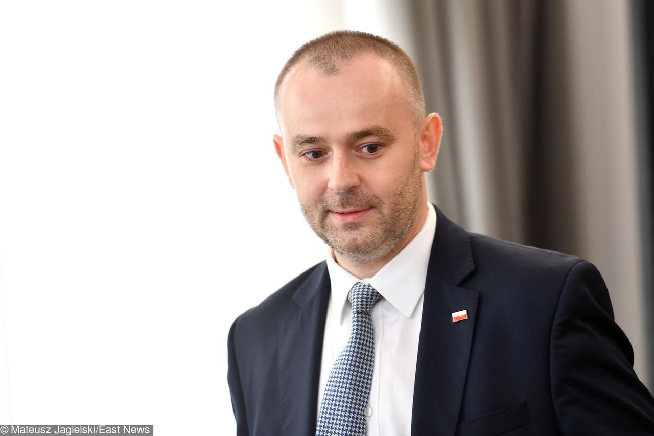 Pomoc dla frankowiczów. Minister Mucha odpowiada na zarzuty ambasadorów Niemiec, Austrii, Hiszpanii i Portugalii