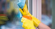 Płyn do szyb to wymysł marketingowy! Wystarczy woda i składnik za 3 zł, by były nieskazitelnie czyste