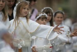 Prezenty na komunię. Sprawdzamy, ile powinno być w kopercie