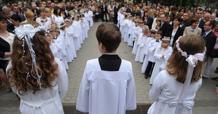 "Będę się grzechów uczyła na pamięć". Przygotowania do komunii nie zawsze wyglądają tak, jak byśmy chcieli