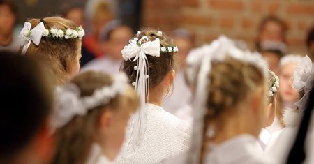 Ala ma żal do teściów. "Szczują moje dziecko, bo nie idzie do komunii"