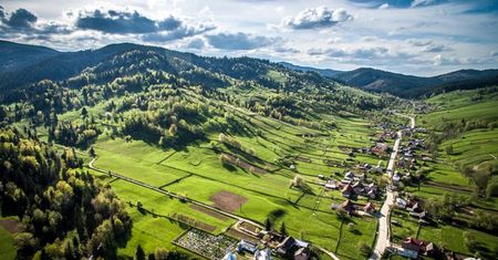 Bukowina – malowane monastyry i polskie wioski