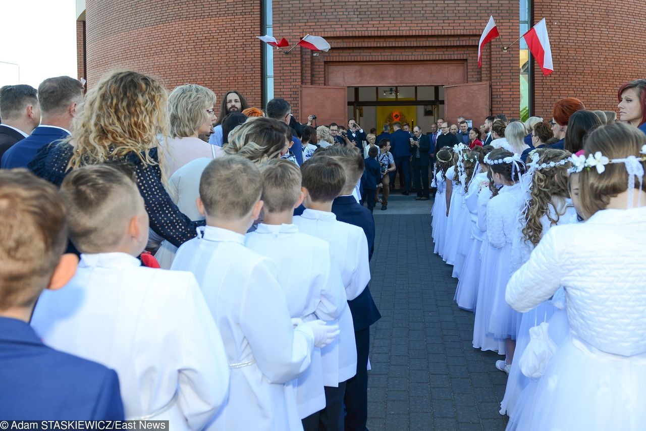 Organizacja pierwszej komunii kosztuje rodziców średnio 1,1 tys. zł