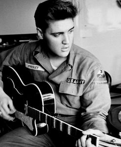 Elvis Presley pedofilem i gwałcicielem? Autor jego biografii jest tego pewny