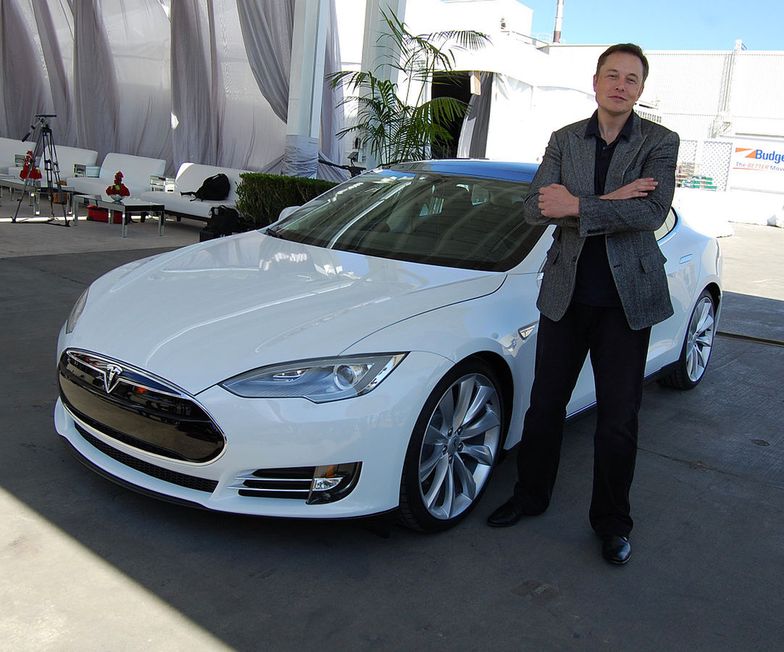 Majątek Elona Muska szacowany jest na 2,4 mld dol.
