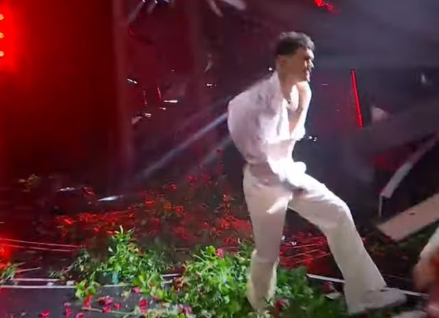 Blanco demoluje scenę w San Remo