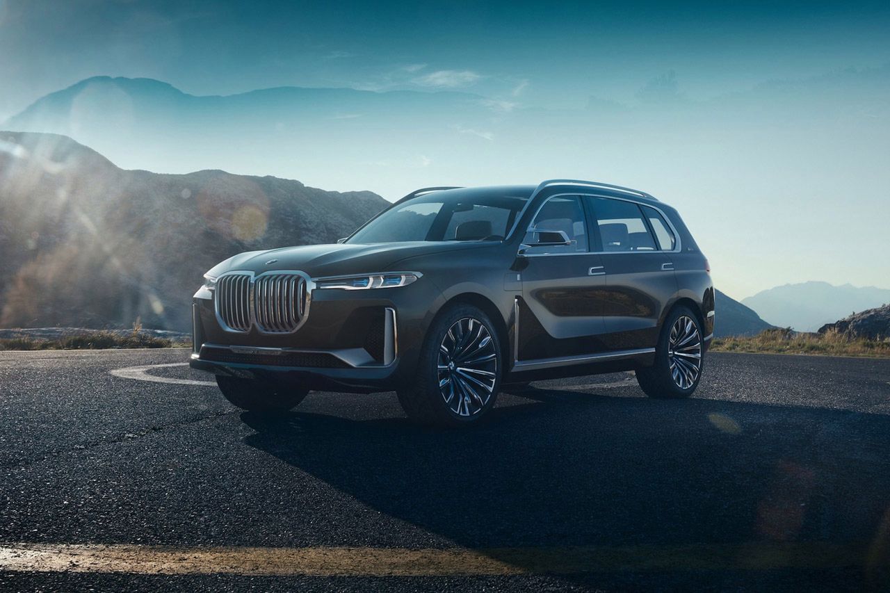 Jeszcze w tym roku poznamy produkcyjną wersję BMW X7. 
