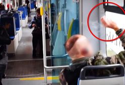 Palacz w tramwaju. Zakaz palenia potrafi doprowadzić do szału
