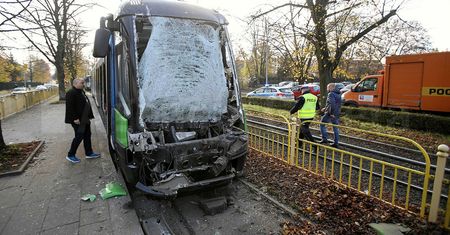 Szczecin. Zderzenie tramwajów. Motorniczy zasłabł