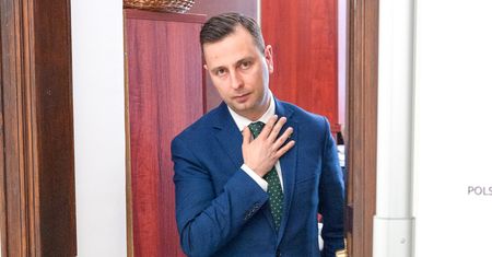Kosiniak-Kamysz wpadł po uszy, jest zakochany w Paulinie. To stomatolog, która lubi sporty ekstremalne