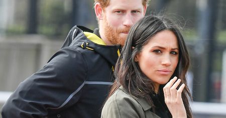 Meghan narobiła wstydu Harry'emu. Po weekendzie spędzonym z jego przyjaciółmi posypały się gromy. "Harry musi być nieźle popie**olony"