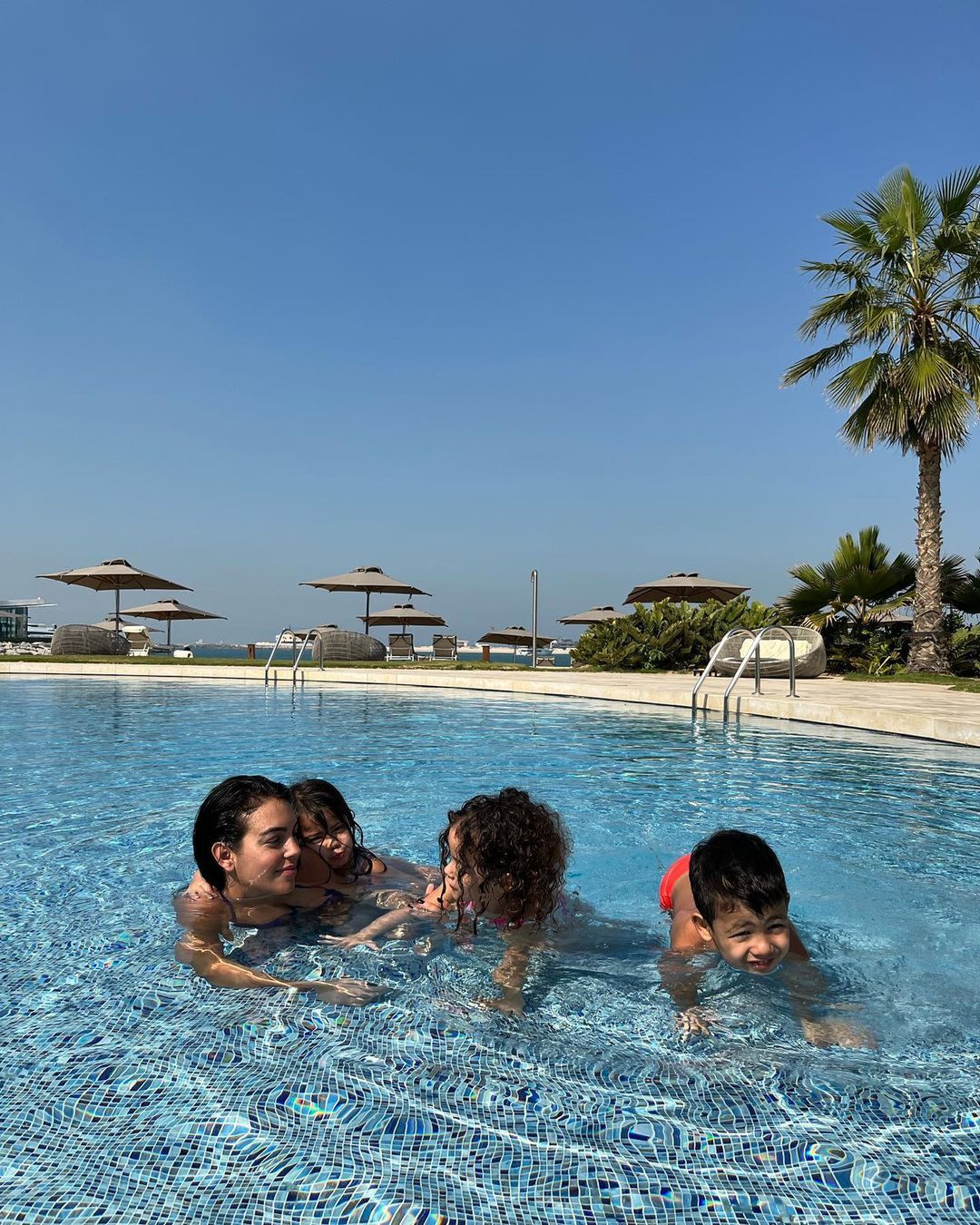 Georgina Rodriguez w ciąży w bikini