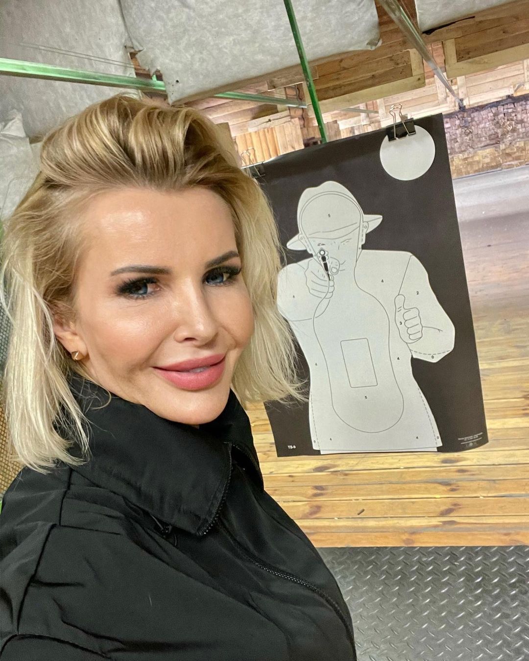 Joanna Racewicz na strzelnicy