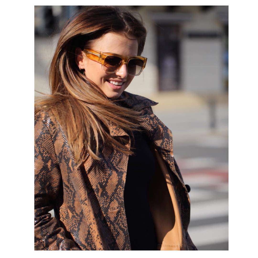 Anna Lewandowska płaszcz w wężowy wzór