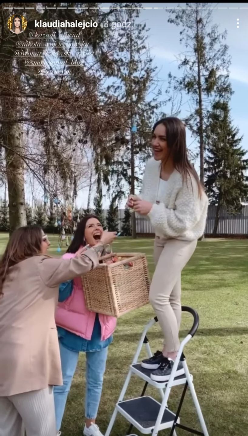 Klaudia Halejcio spotkała się z przyjaciółkami