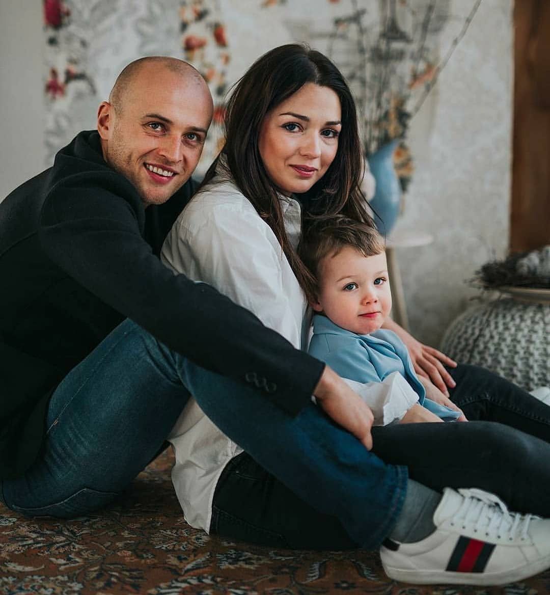 Michał Pazdan z żoną i synem
