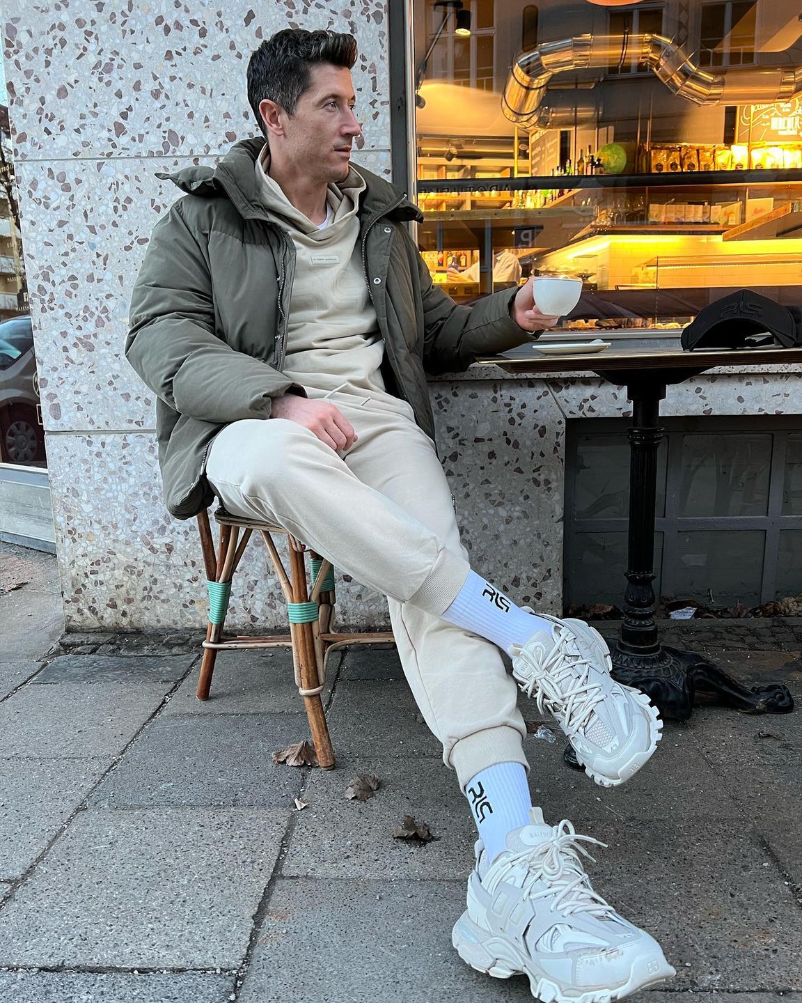 Robert Lewandowski w butach Balenciagi