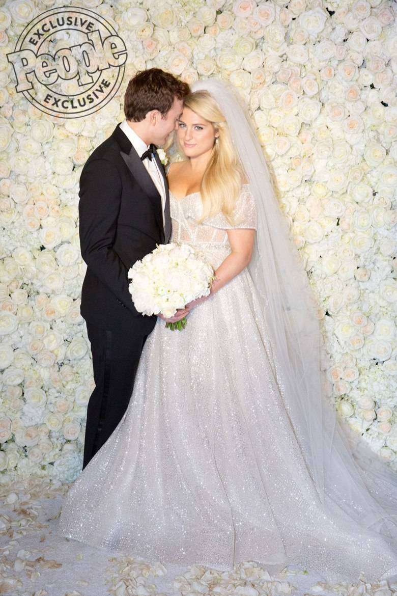 Meghan Trainor w sukni ślubnej