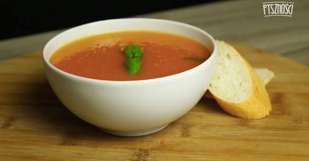 Zupa pomidorowa w formie kremu