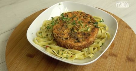 Makaron z serem camembert
