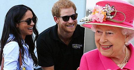 Niewiarygodne! Królowa Elżbieta II po raz pierwszy w historii złamała żelazną świąteczną zasadę! Wszystko dla Meghan Markle!