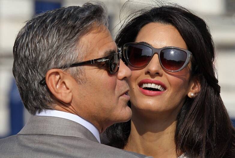 George Clooney i Amal Alamuddin pokazali certyfikat ze ślubu!