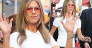 Jennifer Aniston w oszałamiającej mini "tonie" w blasku fleszy! Angelina Jolie może jej pozazdrościć tak idealnie zgrabnych nóg