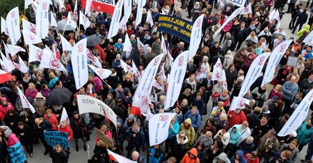Podwyżki dla nauczycieli. Wicemarszałek Sejmu zapowiada