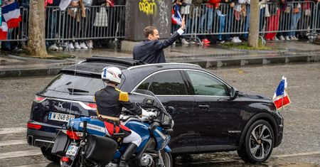 Prezydent Emmanuel Macron ma nowy samochód